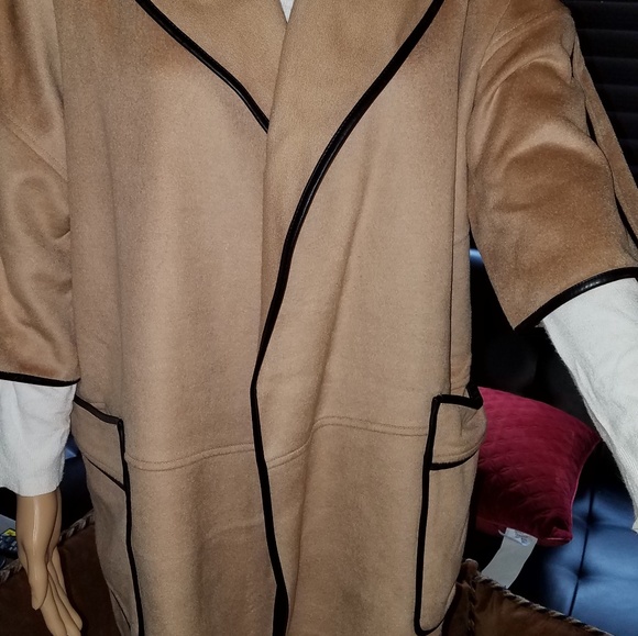 NYANDCOMPANY Tan & Black Lined Jacket/Vest/Cape - Picture 2 of 8